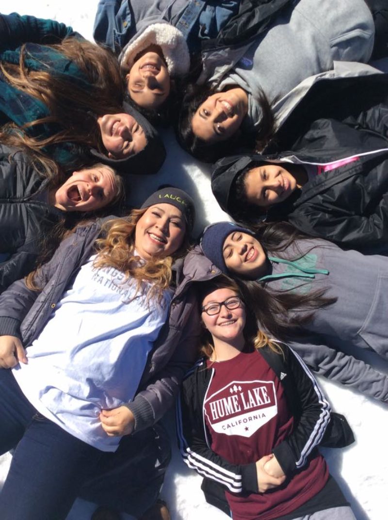 girls_camp_snow_circle